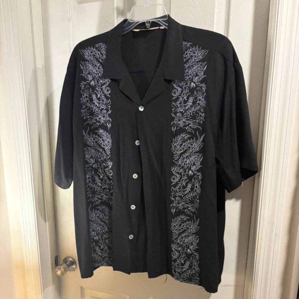 DaVinci very cool dragon emborioed shirt